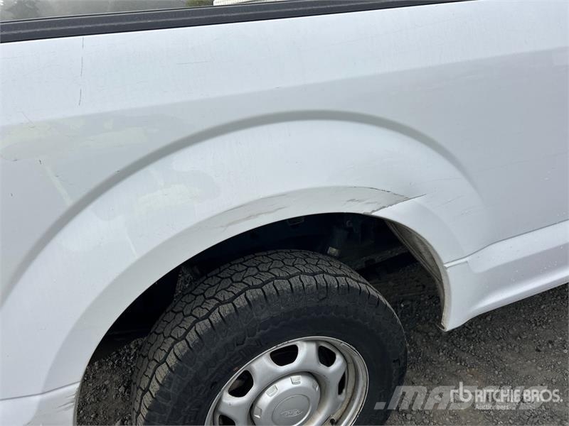 Ford F-150 XL 4x2 Extended Cab Pickup Drugi