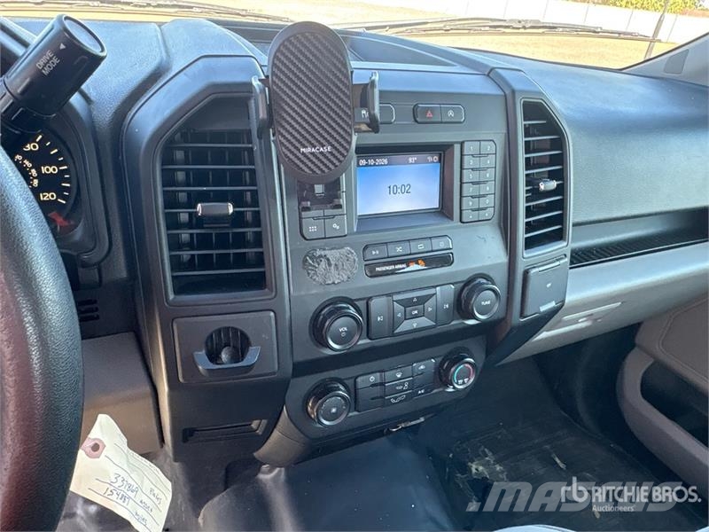 Ford F-150 XL 4x2 Extended Cab Pickup Muu
