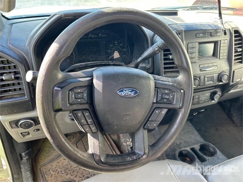 Ford F-150 XL 4x2 Extended Cab Pickup 其他