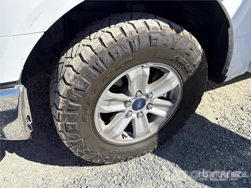 Ford F-150 XL 4x2 Extended Cab Pickup Autre fourgon / utilitaire