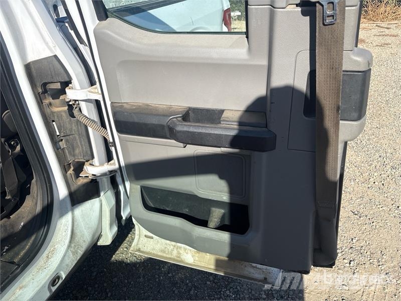Ford F-150 XL 4x2 Extended Cab Pickup Прочие фургоны