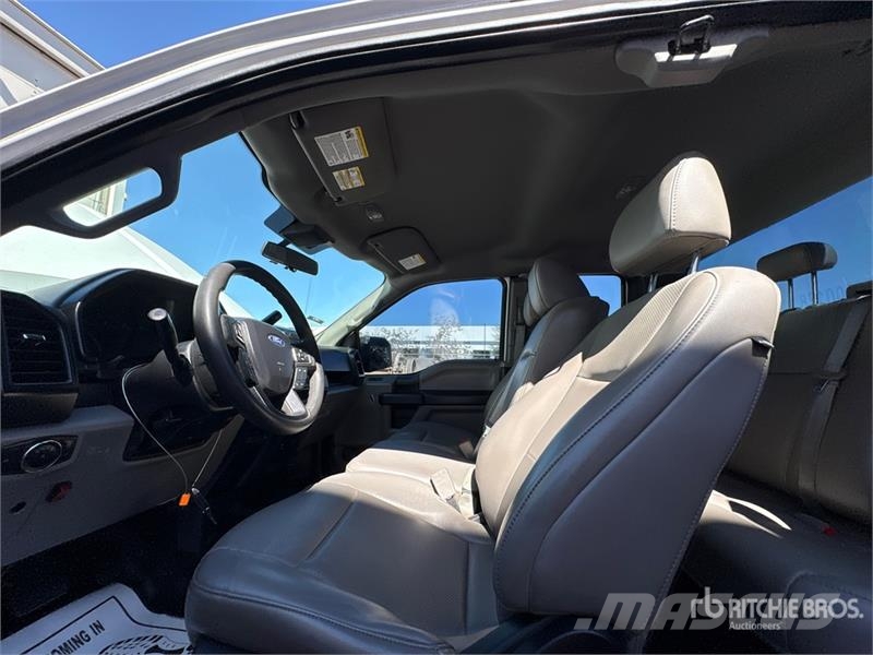 Ford F-150 XL 4x2 Extended Cab Pickup (Inoperable) Ostalo