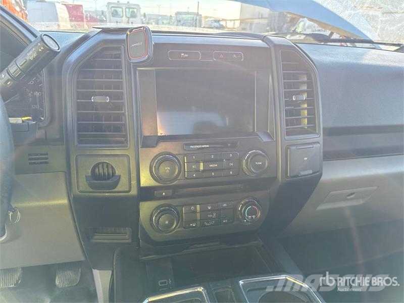 Ford F-150 XL 4x2 Extended Cab Pickup Drugi