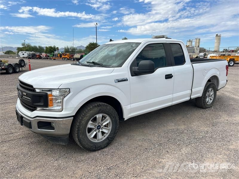 Ford F-150 XL 4x2 Extended Cab Pickup Další