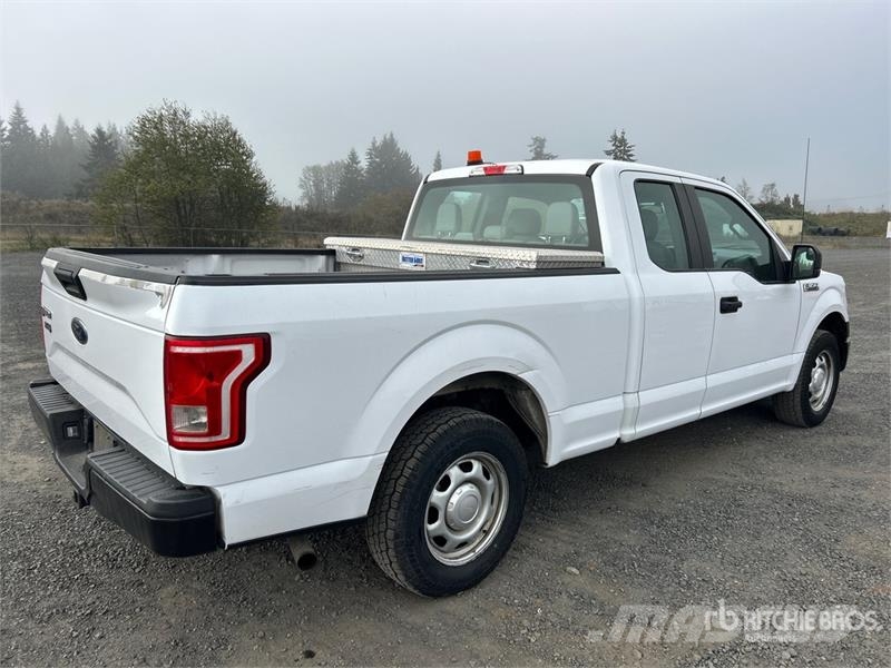 Ford F-150 XL 4x2 Extended Cab Pickup Drugi