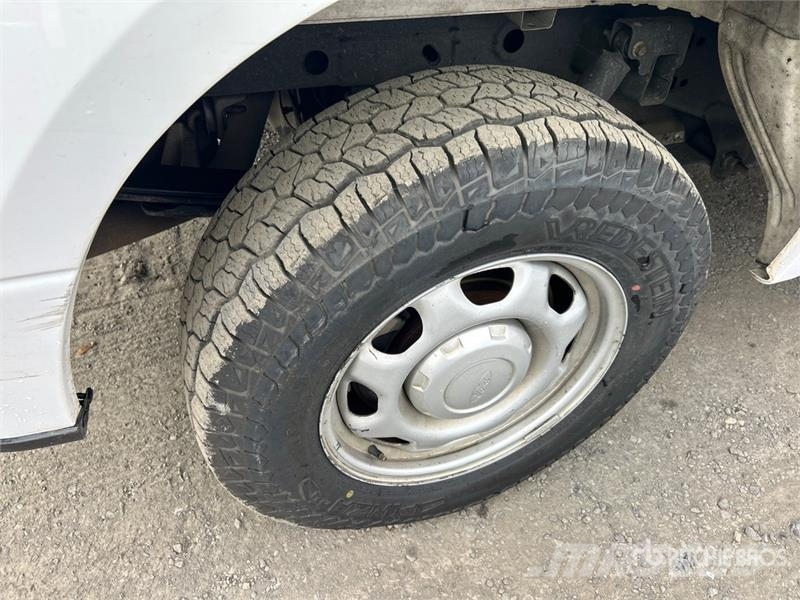 Ford F-150 XL 4x2 Extended Cab Pickup Drugi