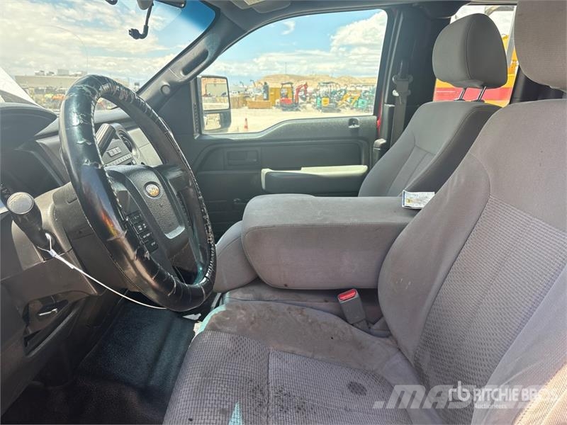 Ford F-150 XL 4x2 Extended Cab Pickup その他