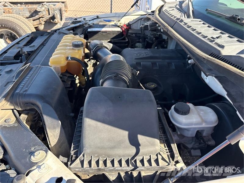 Ford F-150 XL 4x2 Extended Cab Pickup Otros