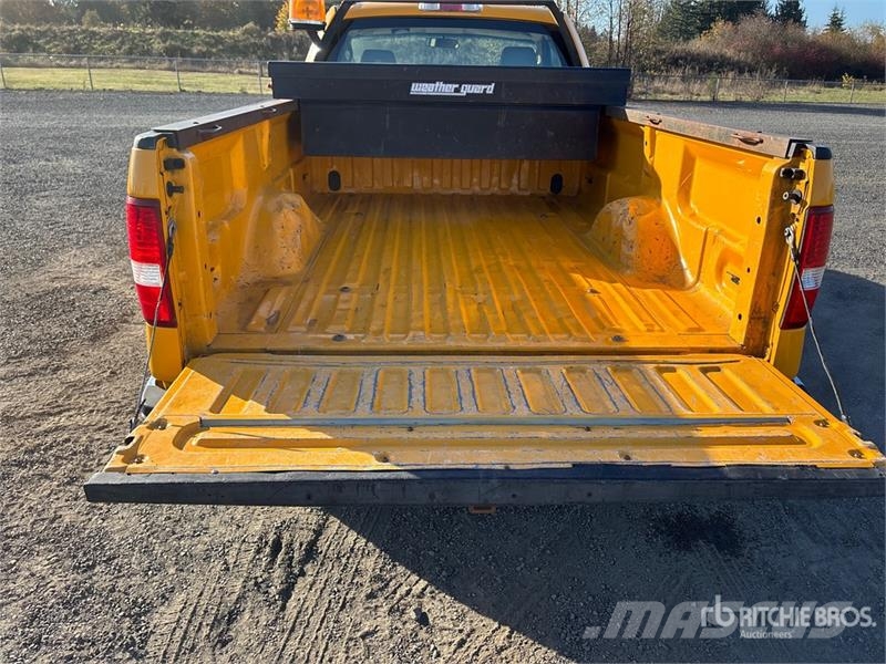 Ford F-150 XL 4x2 Pickup Прочие фургоны