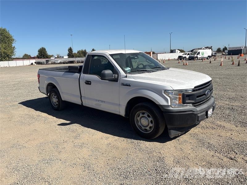 Ford F-150 XL 4x2 Pickup その他