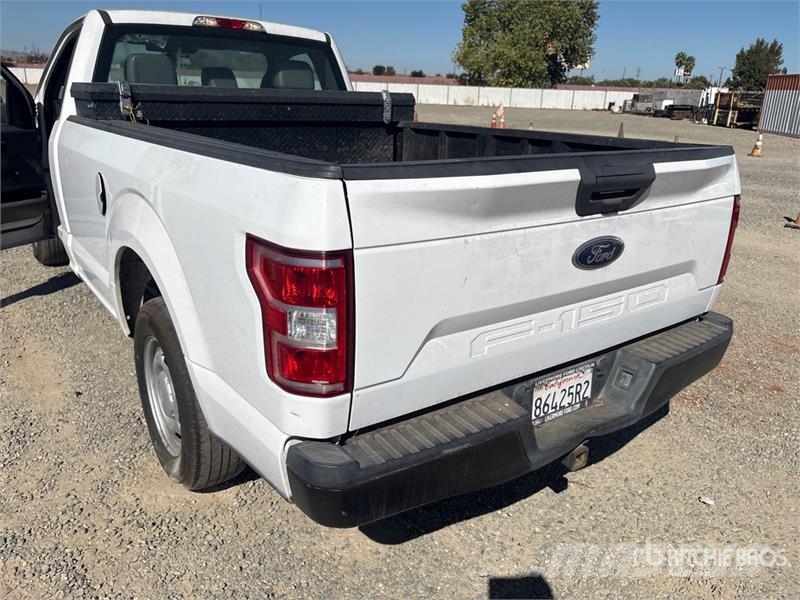 Ford F-150 XL 4x2 Pickup その他