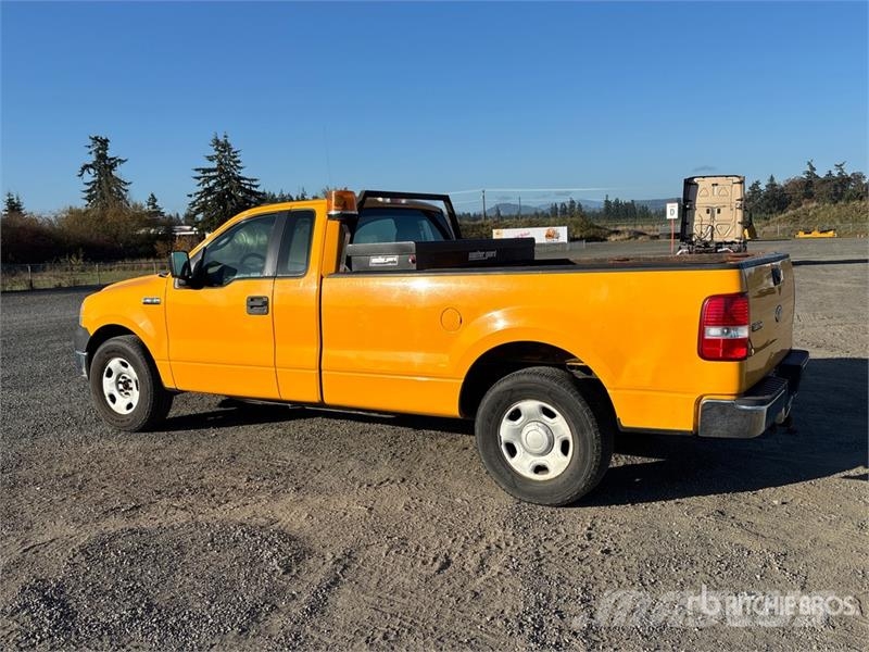 Ford F-150 XL 4x2 Pickup Прочие фургоны