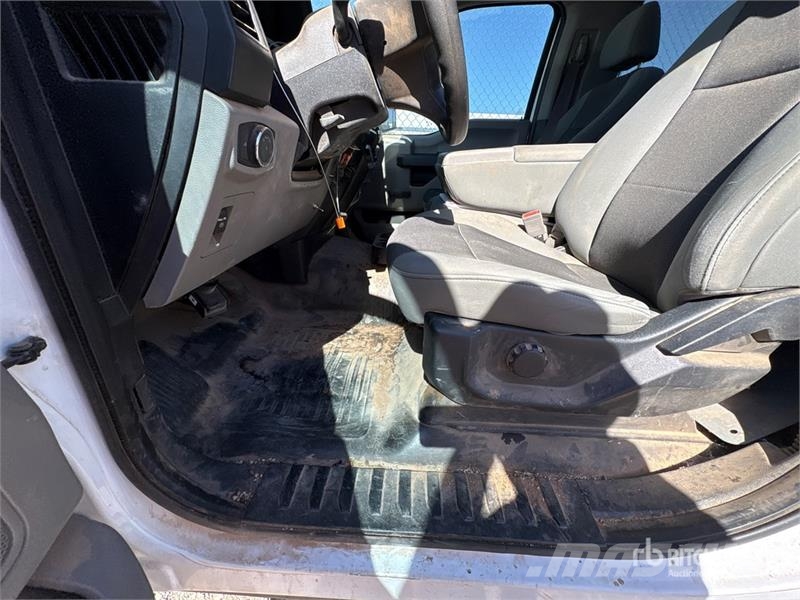 Ford F-150 XL 4x2 Pickup Autre fourgon / utilitaire