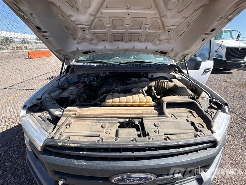 Ford F-150 XL 4x2 Pickup Autre fourgon / utilitaire