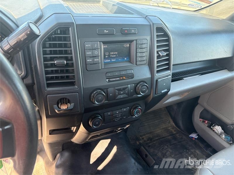 Ford F-150 XL 4x2 Pickup その他