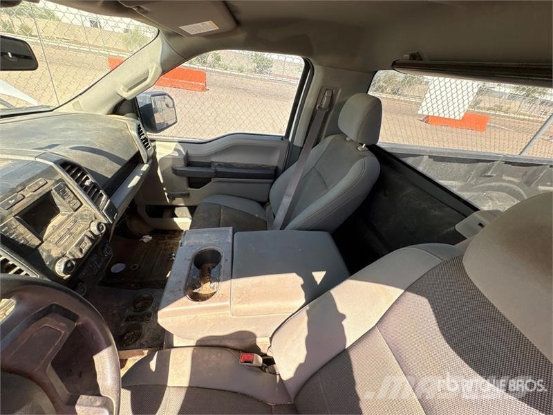 Ford F-150 XL 4x2 Pickup Autre fourgon / utilitaire