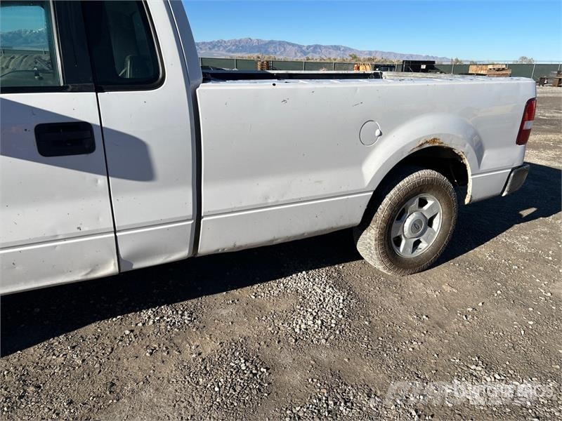 Ford F-150 XL 4x2 Pickup Drugi