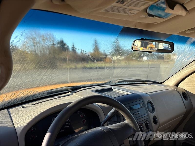 Ford F-150 XL 4x2 Pickup Прочие фургоны