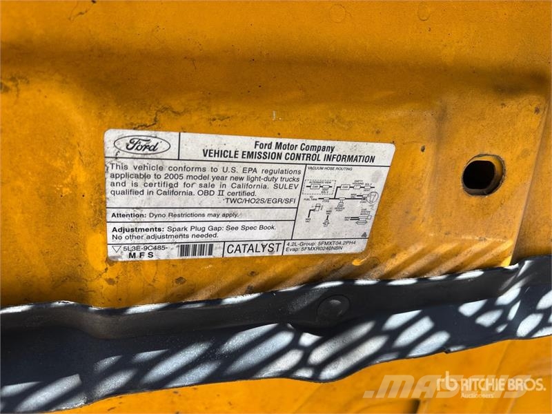 Ford F-150 XL 4x2 Pickup Прочие фургоны
