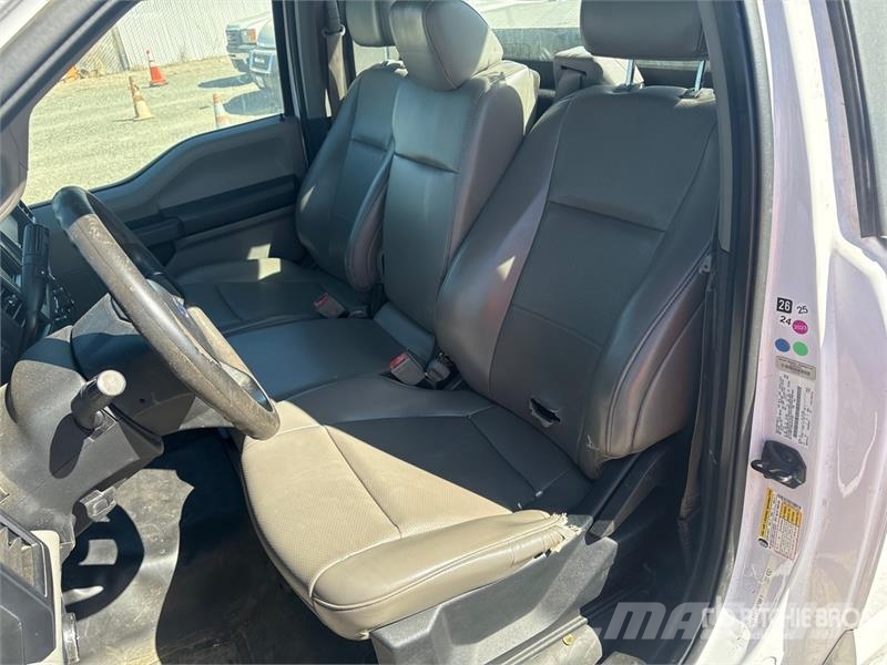 Ford F-150 XL 4x2 Pickup その他