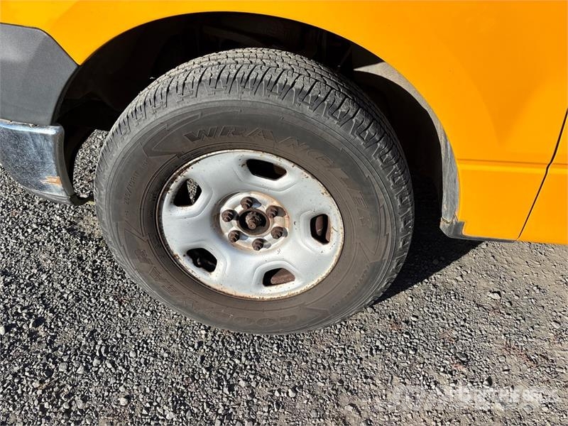 Ford F-150 XL 4x2 Pickup Прочие фургоны