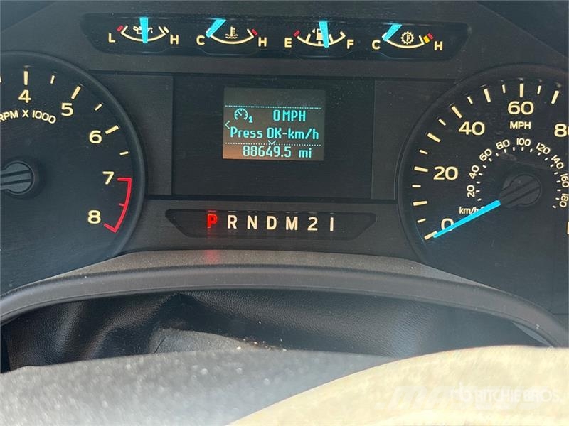 Ford F-150 XL 4x2 Pickup その他