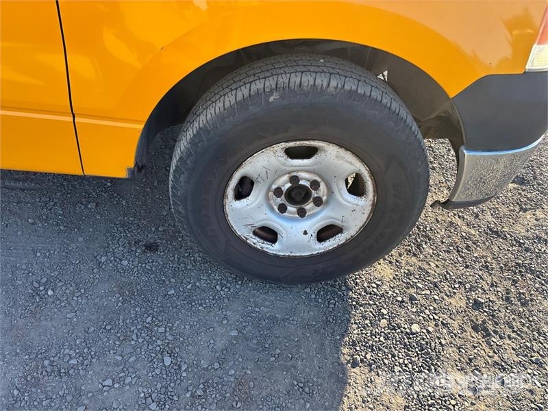 Ford F-150 XL 4x2 Pickup Прочие фургоны