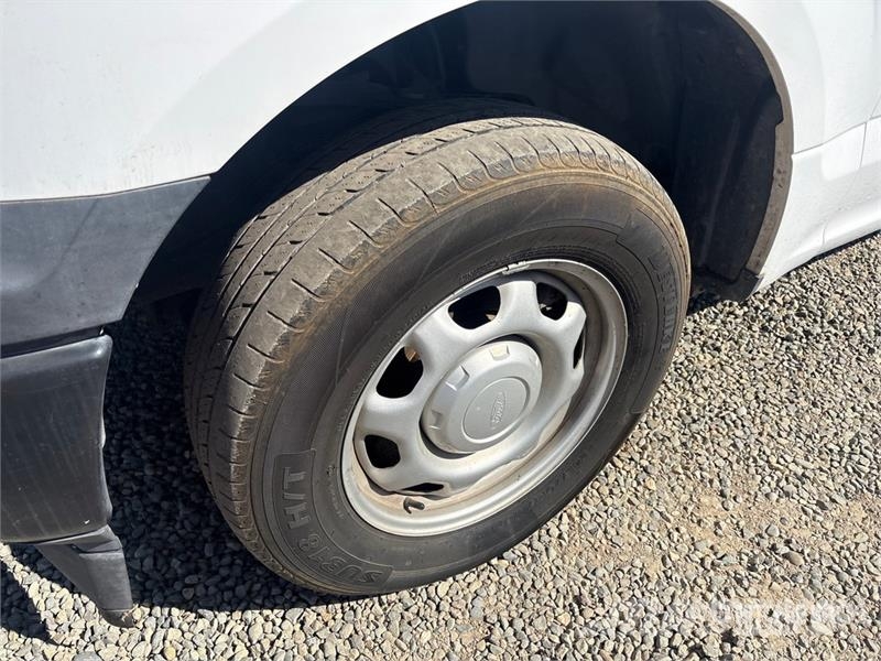 Ford F-150 XL 4x2 Pickup その他