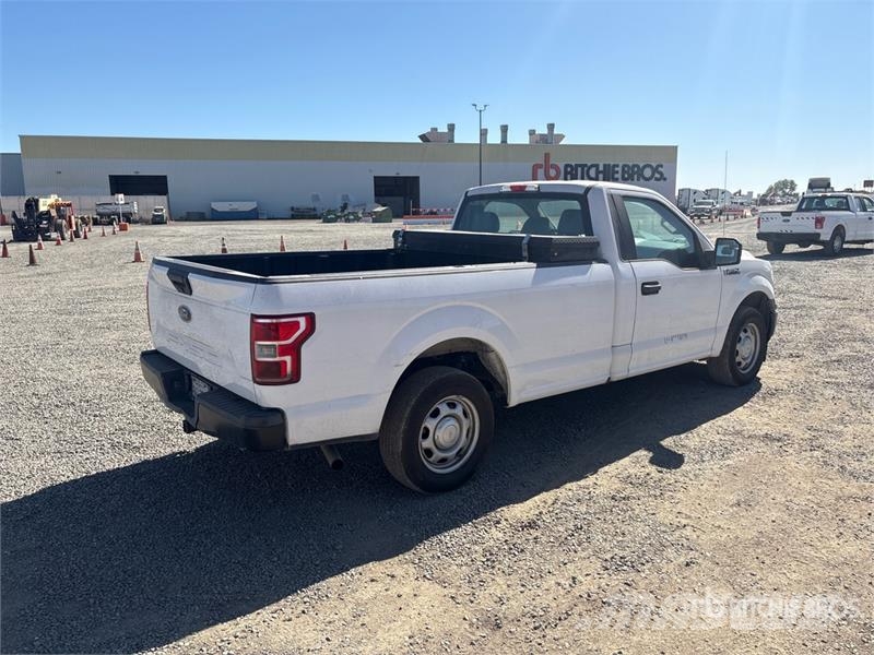 Ford F-150 XL 4x2 Pickup その他