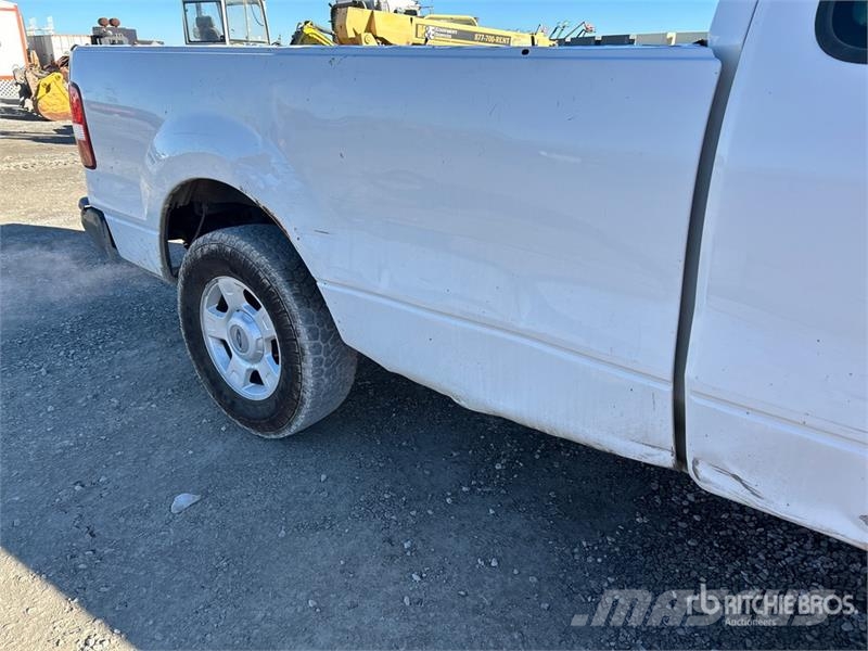 Ford F-150 XL 4x2 Pickup Drugi