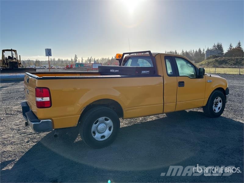 Ford F-150 XL 4x2 Pickup Прочие фургоны