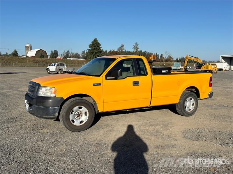 Ford F-150 XL 4x2 Pickup Прочие фургоны