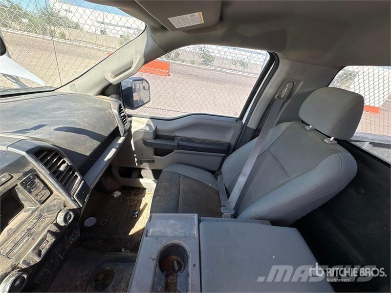 Ford F-150 XL 4x2 Pickup Autre fourgon / utilitaire