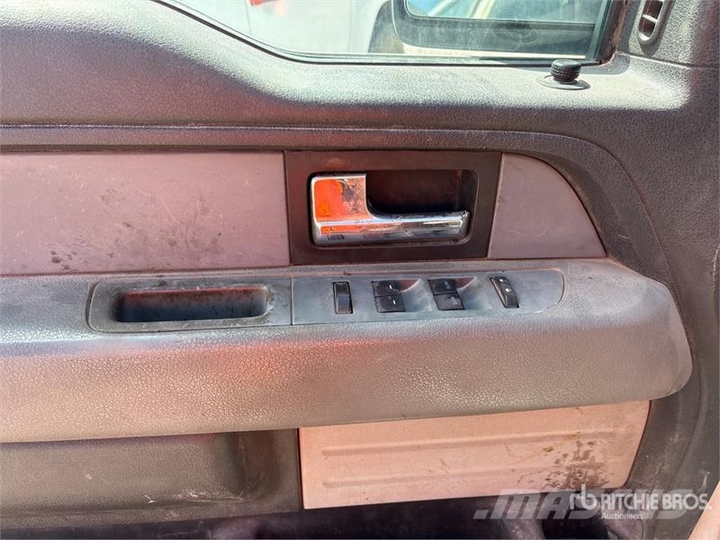 Ford F-150 XL 4x4 Crew Cab Pickup Muut autot