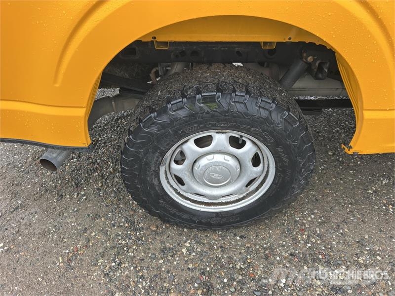 Ford F-150 XL 4x4 Crew Cab Pickup Прочие фургоны