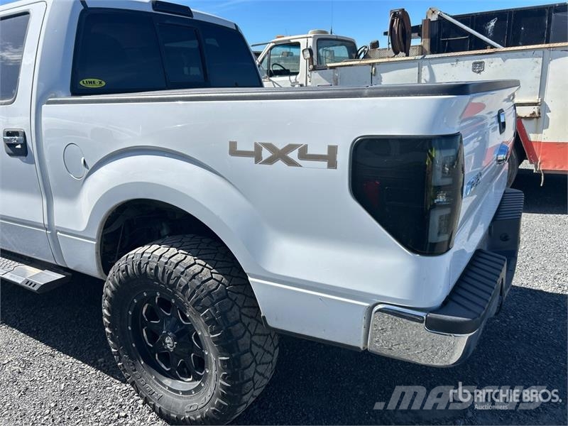 Ford F-150 XL 4x4 Crew Cab Pickup Anders