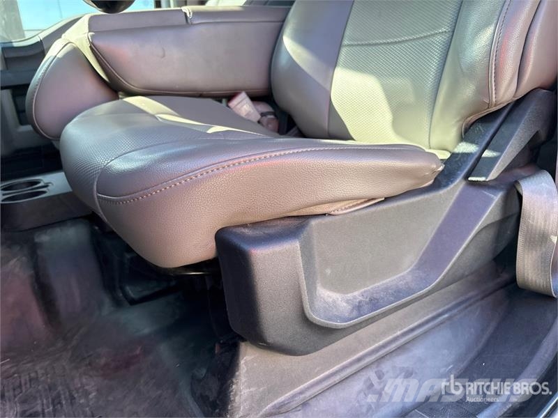 Ford F-150 XL 4x4 Crew Cab Pickup Drugi