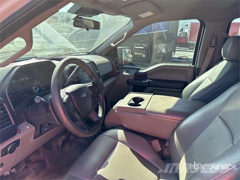 Ford F-150 XL 4x4 Crew Cab Pickup Drugi