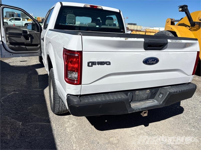 Ford F-150 XL 4x4 Crew Cab Pickup その他