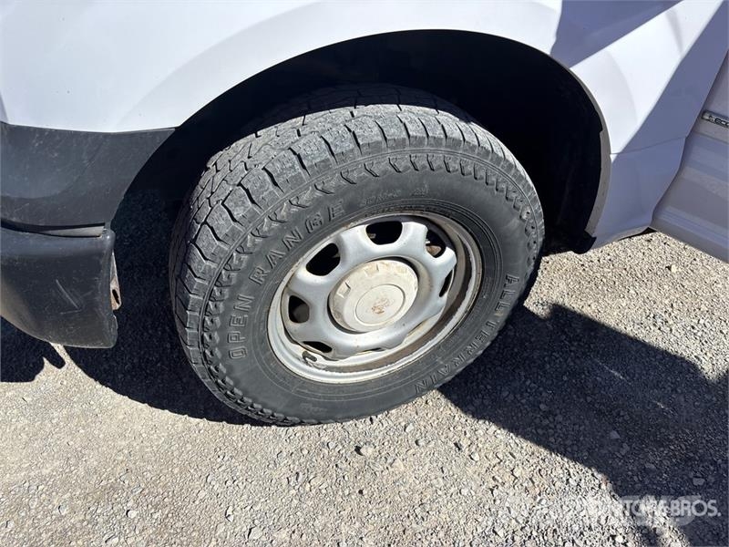Ford F-150 XL 4x4 Crew Cab Pickup その他