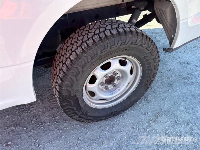 Ford F-150 XL 4x4 Crew Cab Pickup Drugi