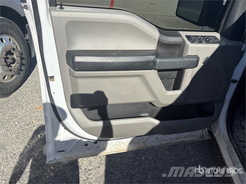 Ford F-150 XL 4x4 Crew Cab Pickup Прочие фургоны