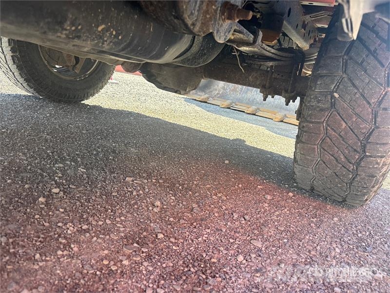 Ford F-150 XL 4x4 Crew Cab Pickup Drugi