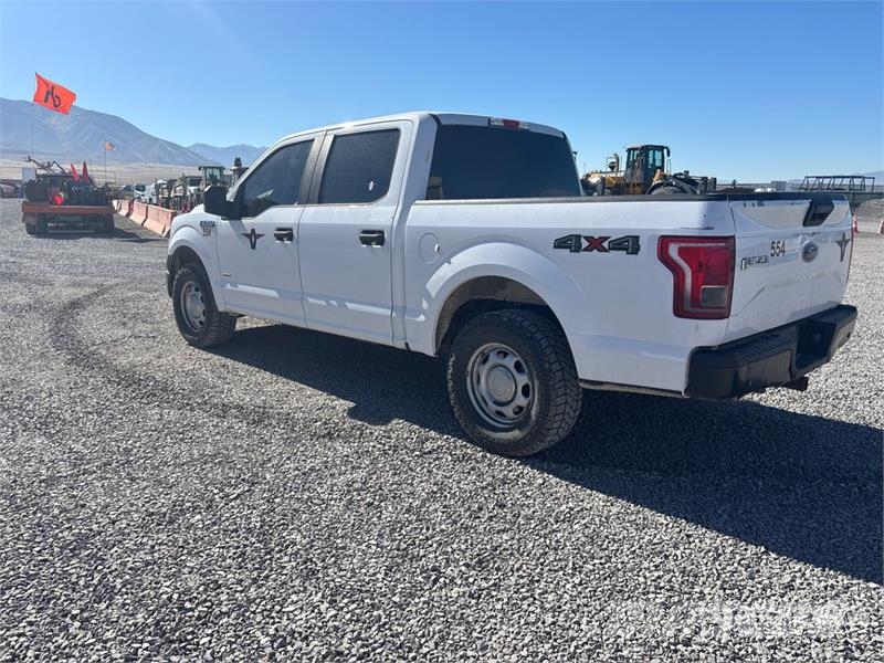 Ford F-150 XL 4x4 Crew Cab Pickup Drugi