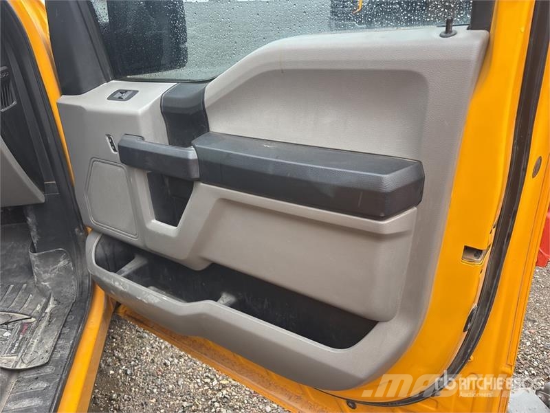 Ford F-150 XL 4x4 Crew Cab Pickup Прочие фургоны