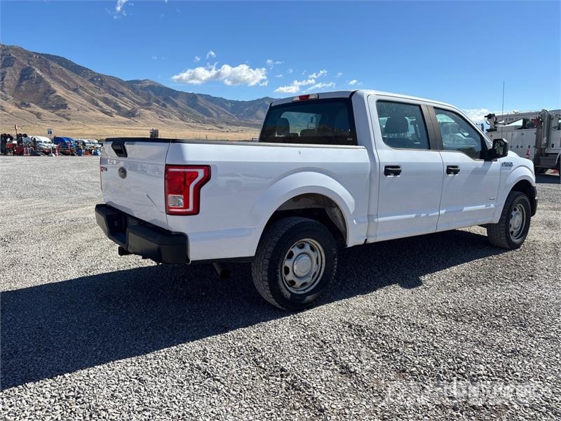 Ford F-150 XL 4x4 Crew Cab Pickup その他
