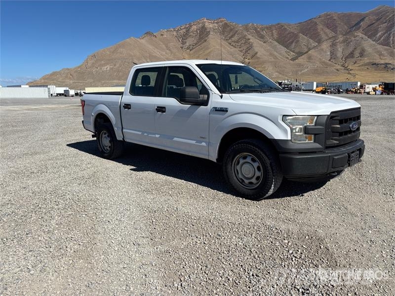 Ford F-150 XL 4x4 Crew Cab Pickup その他