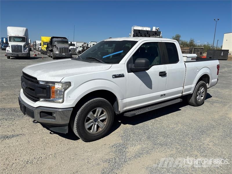 Ford F-150 XL 4x4 Extended Cab Pickup Drugi