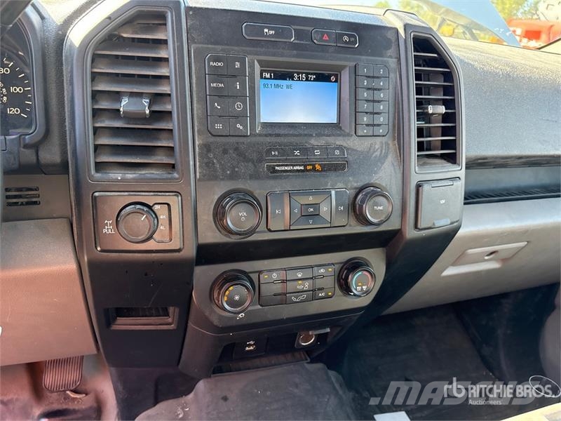 Ford F-150 XL 4x4 Extended Cab Pickup Drugi