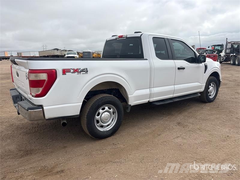 Ford F-150 XL 4x4 Extended Cab Pickup Andre varebiler